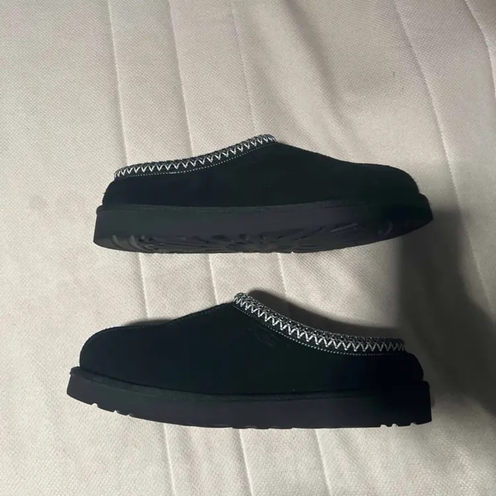 Black Slip-On Clogs with Zigzag Trim